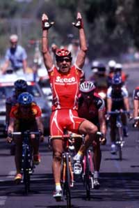 La prima vittoria italiana del 2001 è di Fabio Sacchi. Foto Saeco Press