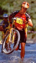 Un Web Master ciclista nelle vesti di biker durante il Campionato Italiano Uisp 1998.